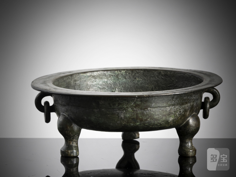 A twin-handled tripod bronze censer - 图3